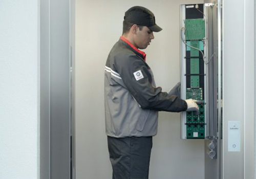 What are the common faults of the elevator mechanical system